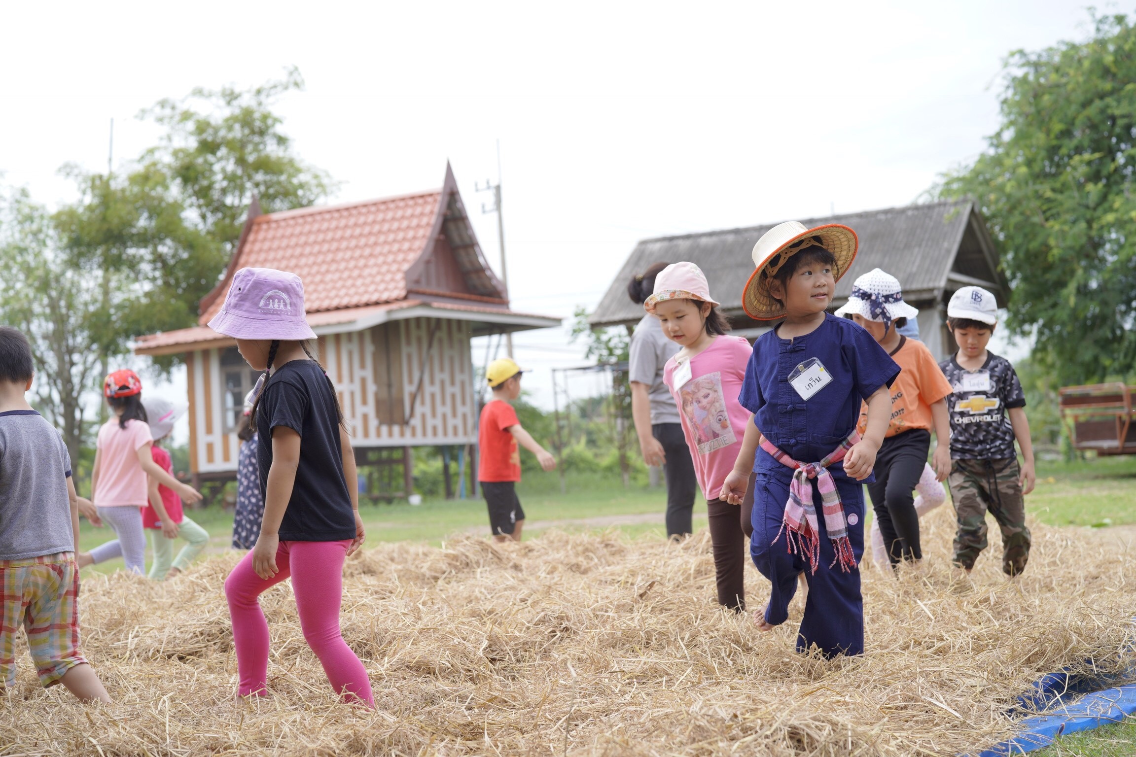 เรียนรู้วิถีชีวิตชาวนาไทย ที่บ้านครูธานี
